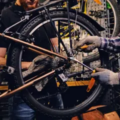 Jak działa przerzutka w rowerze? Odkryj sekrety jej działania