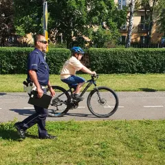 Czy można jeździć rowerem bez karty rowerowej? Sprawdź wymagania prawne