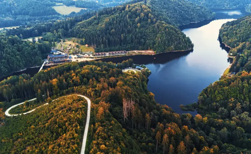 Jezioro Bystrzyckie - atrakcje, rower i plan wycieczki
