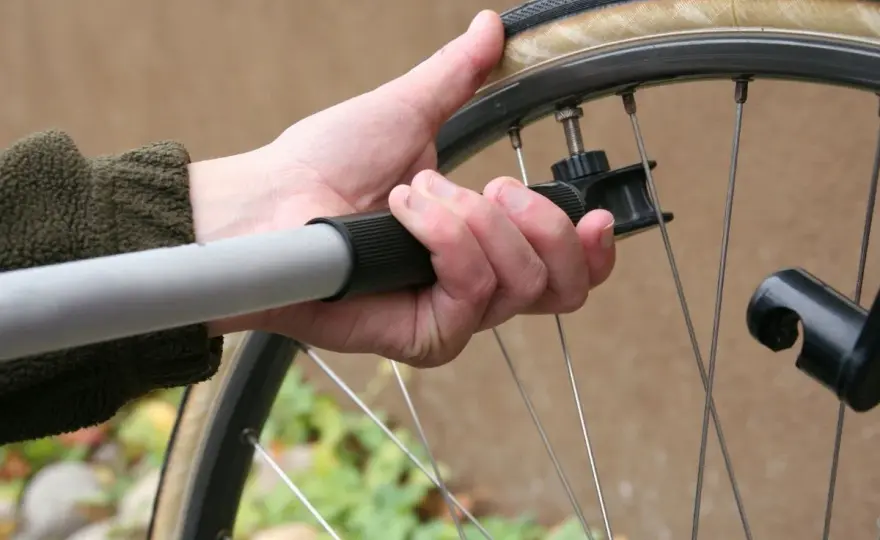 Ciśnienie w oponach 26 cali - Jak pompować rower?