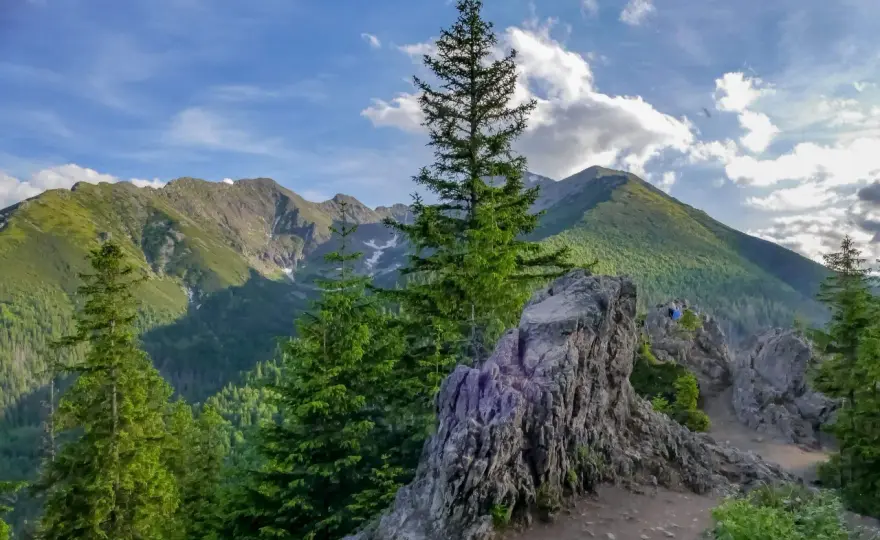 Gęsia Szyja 1489 m n.p.m. - trasa, widoki i trudność
