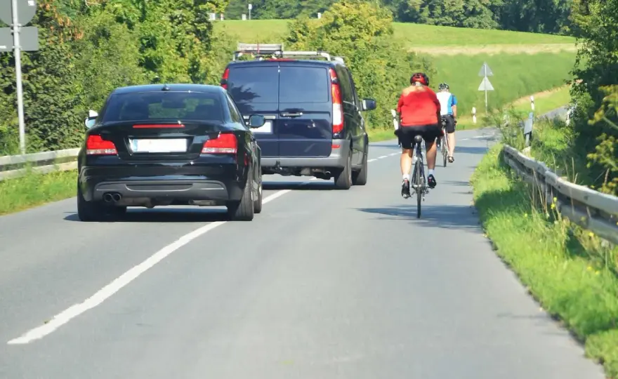 Rowerzysta w ruchu drogowym - Gdzie wolno jechać?