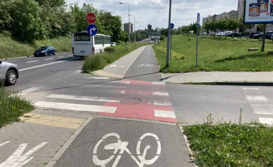 Przejście dla pieszych na ścieżce rowerowej - Zrozum zasady!