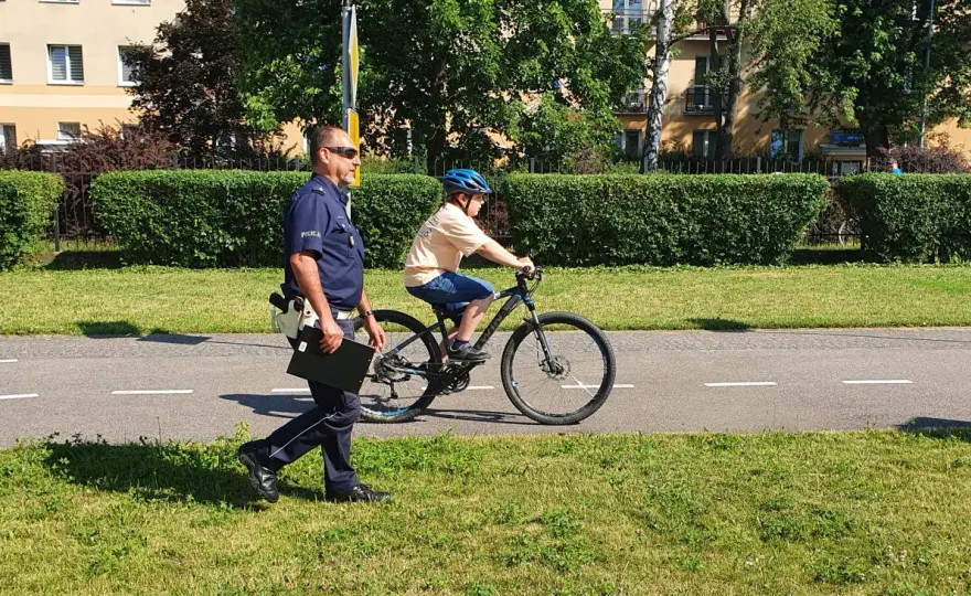 Czy można jeździć rowerem bez karty rowerowej? Sprawdź wymagania prawne