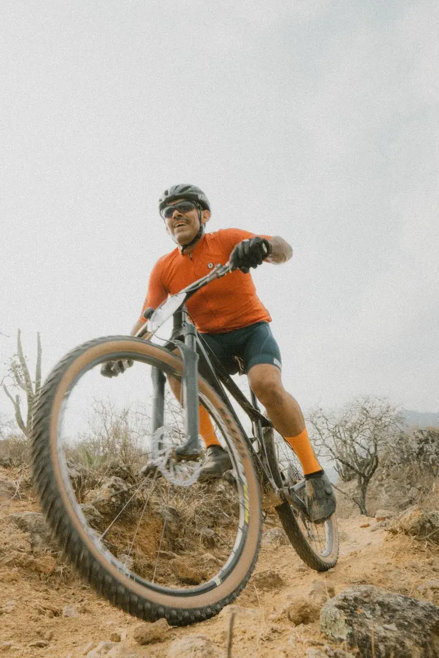 Gravel, trekking czy MTB? Jak wybrać rower do jazdy po asfalcie, szutrach i lekkim terenie?