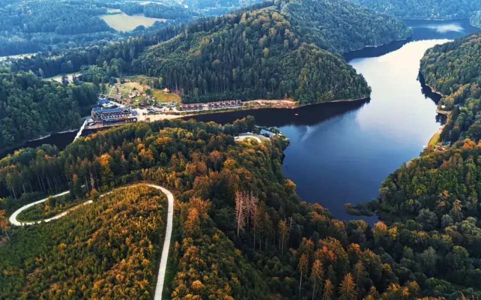 Jezioro Bystrzyckie - atrakcje, rower i plan wycieczki